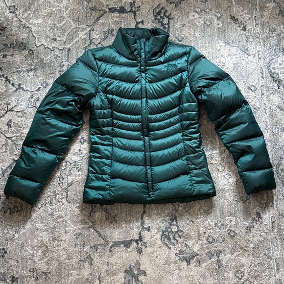 The North Face Dark Green Women's Puffer Jacket - Picture 2 of 7